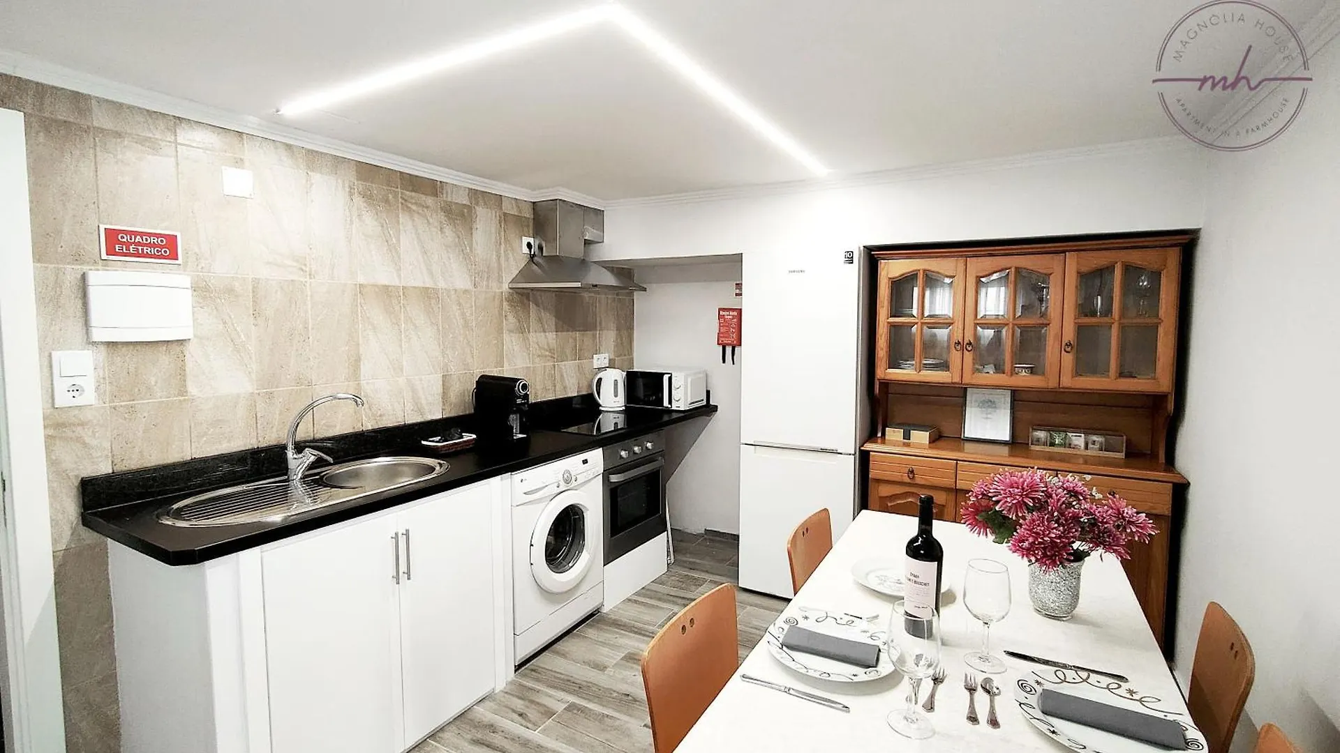 Magnolia House Apartment Santa Cruz  Portugal